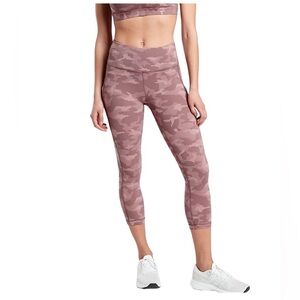 Athleta Ultimate Stash Pocket Textured Camo Capri Leggings
